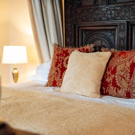 Two Bridges Hotel Екстер'єр фото