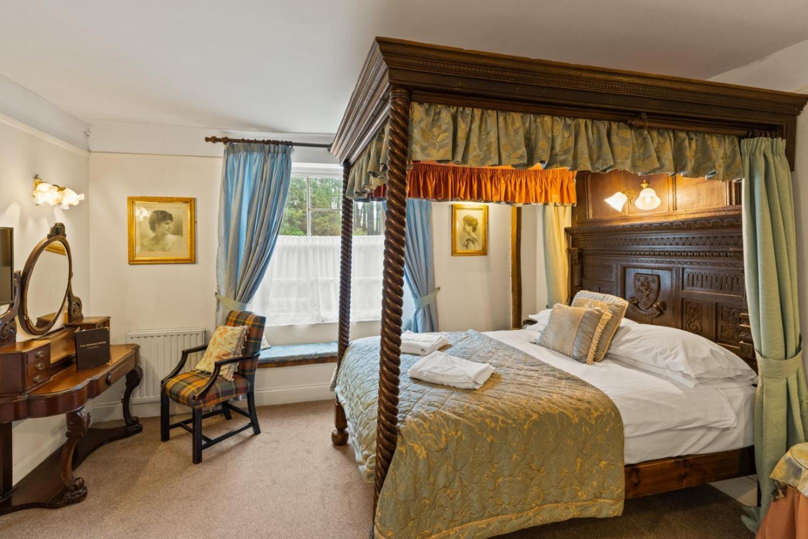 Two Bridges Hotel Екстер'єр фото