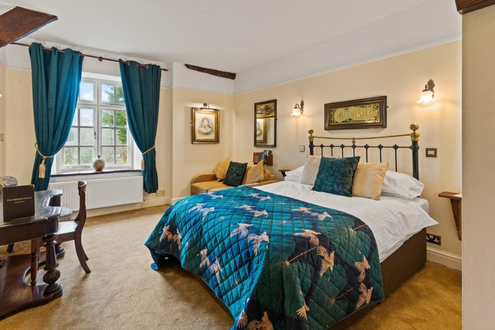 Two Bridges Hotel Екстер'єр фото